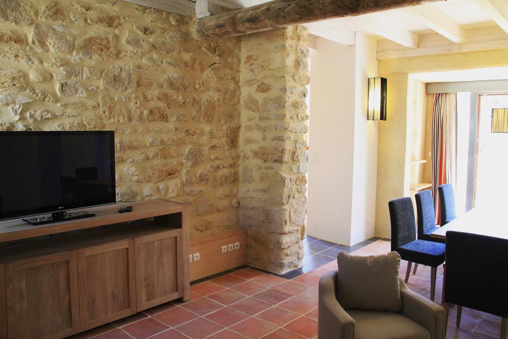 Готель Hollyoaks Estate Saint-Pons-la-Calm Номер фото