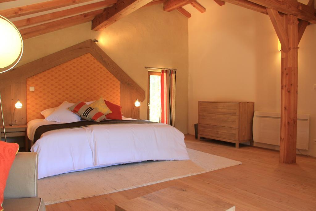 Готель Hollyoaks Estate Saint-Pons-la-Calm Номер фото